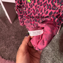 Load image into Gallery viewer, warning this kitten bites pink leopard tank top
